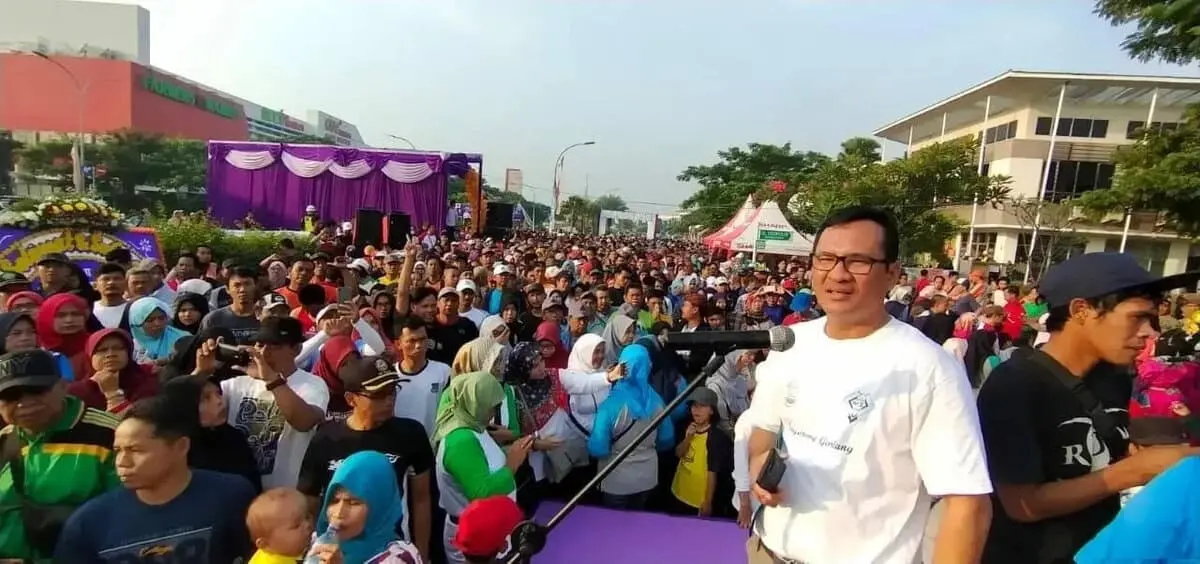Jalan Sehat Kebangsaan Eratkan Persatuan Warga Tangerang Jalan Sehat Kebangsaan Eratkan Persatuan Warga Tangerang