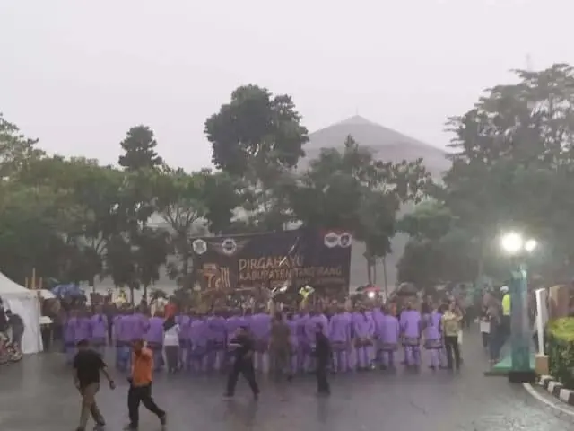 Hujan Deras, Karnaval Budaya HUT Kabupaten Tangerang Berjalan Lancar Hujan Deras, Karnaval Budaya HUT Kabupaten Tangerang Berjalan Lancar