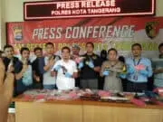 Ditangkap Polisi, Dari Jual Sayur Jadi Perakit Senpi Ditangkap Polisi, Dari Jual Sayur Jadi Perakit Senpi