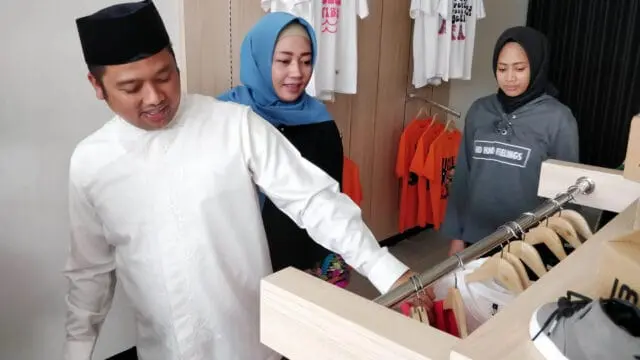 Kunjungi Kreo Clothing District, Wali Kota Minta Pengusaha Terus Berinovasi Kunjungi Kreo Clothing District, Wali Kota Minta Pengusaha Terus Berinovasi