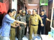 Tanpa Jamban, Pemkot Tangerang Segel Kontrakan Tanpa Jamban, Pemkot Tangerang Segel Kontrakan