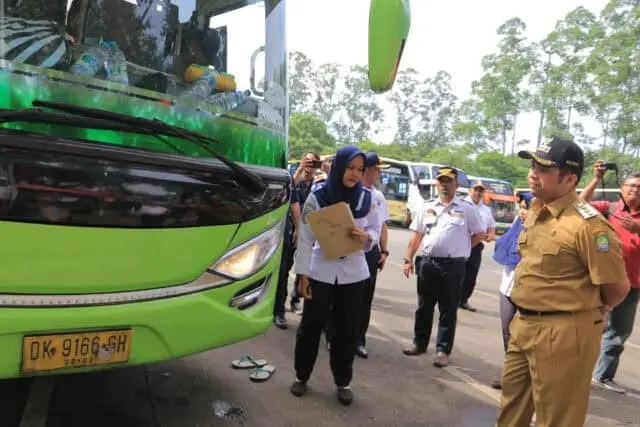 Libur Nataru, Ramp Check Dishub Kota Tangerang: 114 Kendaraan Layak Operasi 1 Balik Kandang Libur Nataru, Ramp Check Dishub Kota Tangerang: 114 Kendaraan Layak Operasi 1 Balik Kandang