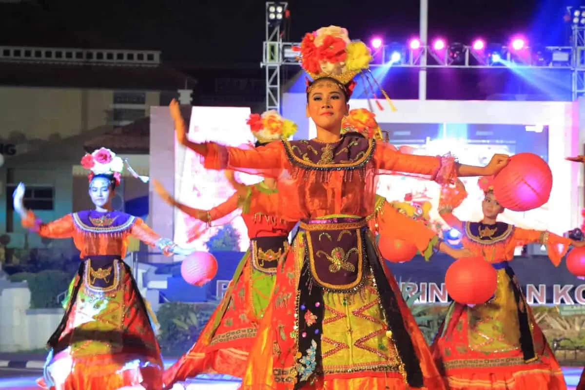 Seni Budaya Tarian Kolosal Nyimas Melati Gambaran Pejuang Tangerang Seni Budaya Tarian Kolosal Nyimas Melati Gambaran Pejuang Tangerang
