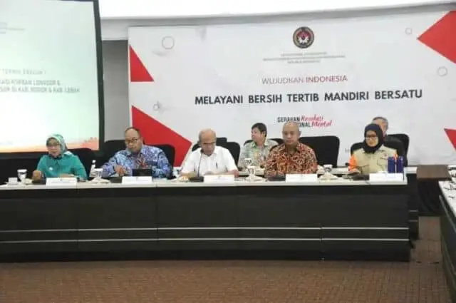 Menko PMK Pimpin Rakor Penyiapan Relokasi dan Revegetasi Lahan Pasca Banjir Bandang Menko PMK Pimpin Rakor Penyiapan Relokasi dan Revegetasi Lahan Pasca Banjir Bandang