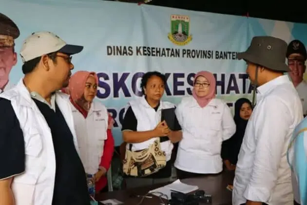 Didampingi Wakil Bupati Lebak, Bupati Tangerang Tinjau Korban Banjir di Kabupaten Lebak