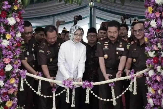 Peresmian Kantor Kejari Tangsel, Airin: Warga Aktif Konsultasi Hukum Peresmian Kantor Kejari Tangsel, Airin: Warga Aktif Konsultasi Hukum