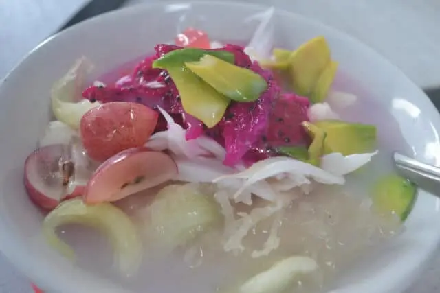 Sensasi Segar Es Sop Buah ala Katemi di Siang Hari Sensasi Segar Es Sop Buah ala Katemi di Siang Hari