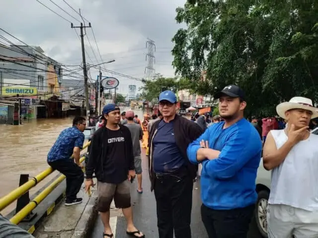 Gubernur Banten instruksikan BPBD Banten Siaga dan Tanggap Bencana Banjir yang Melanda Banten Gubernur Banten instruksikan BPBD Banten Siaga dan Tanggap Bencana Banjir yang Melanda Banten