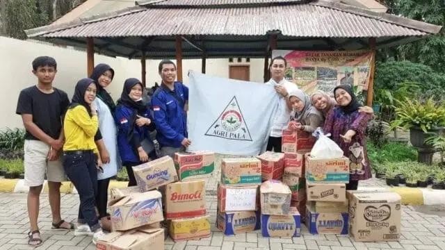 AGRIPALA SMK Negeri 2, Berjibaku Ringankan Kebutuhan Korban Banjir AGRIPALA SMK Negeri 2, Berjibaku Ringankan Kebutuhan Korban Banjir