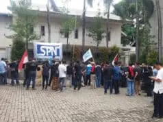 Unras Karyawan PT. Lea Sanent, Polsek Karawaci Lakukan Pengamanan Unras Karyawan PT. Lea Sanent, Polsek Karawaci Lakukan Pengamanan
