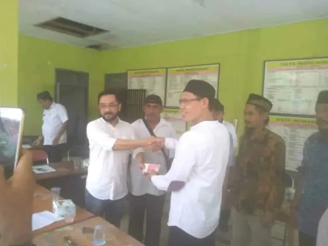 Masyarakat Duren Desa Muara Terima CSR Dari PT John Cin Sejahtera Utama Masyarakat Duren Desa Muara Terima CSR Dari PT John Cin Sejahtera Utama