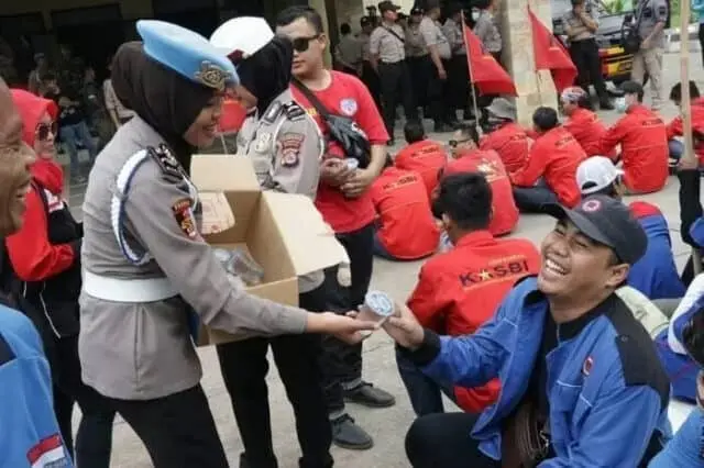 Unras Sejuk, Polresta Tangerang Terapkan Skema Pengamanan Berpelayanan Unras Sejuk, Polresta Tangerang Terapkan Skema Pengamanan Berpelayanan