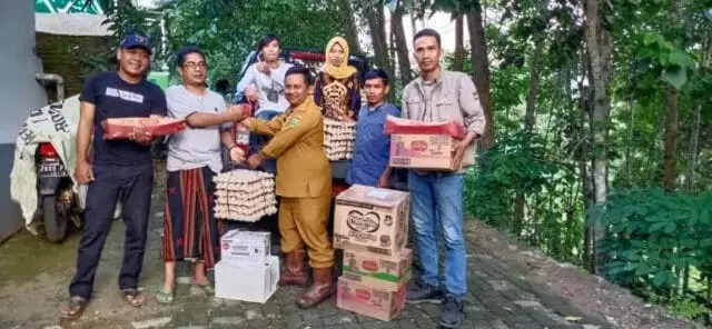 KAHMI Lebak Masih Salurkan Sembako Untuk Korban Bencana Banjir Di Lebak KAHMI Lebak Masih Salurkan Sembako Untuk Korban Bencana Banjir Di Lebak