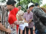 Gebrak Pak Kumis Bangun 4 Rumah Tak Layak di Kabupaten Tangerang Gebrak Pak Kumis Bangun 4 Rumah Tak Layak di Kabupaten Tangerang