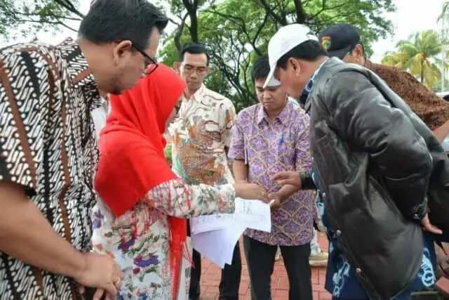 Gebrak Pak Kumis Bangun 4 Rumah Tak Layak di Kabupaten Tangerang Gebrak Pak Kumis Bangun 4 Rumah Tak Layak di Kabupaten Tangerang