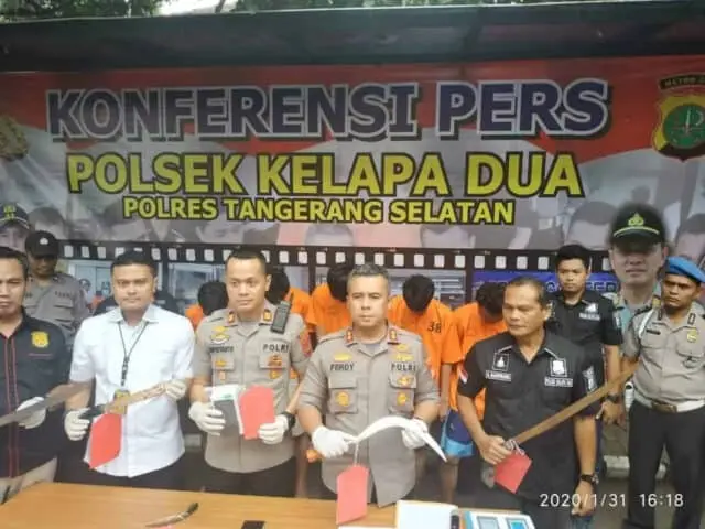 Sindikat Perampok Minimarket di Tangerang Raya, Dibekuk Polisi Kelapa Dua Sindikat Perampok Minimarket di Tangerang Raya, Dibekuk Polisi Kelapa Dua