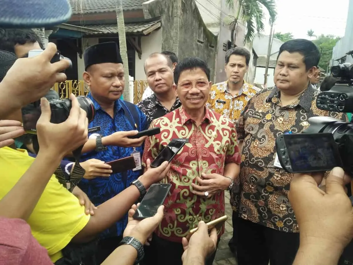 Kemenindag Bantu IKM Terdampak Banjir di Kota Tangerang Kemenindag Bantu IKM Terdampak Banjir di Kota Tangerang