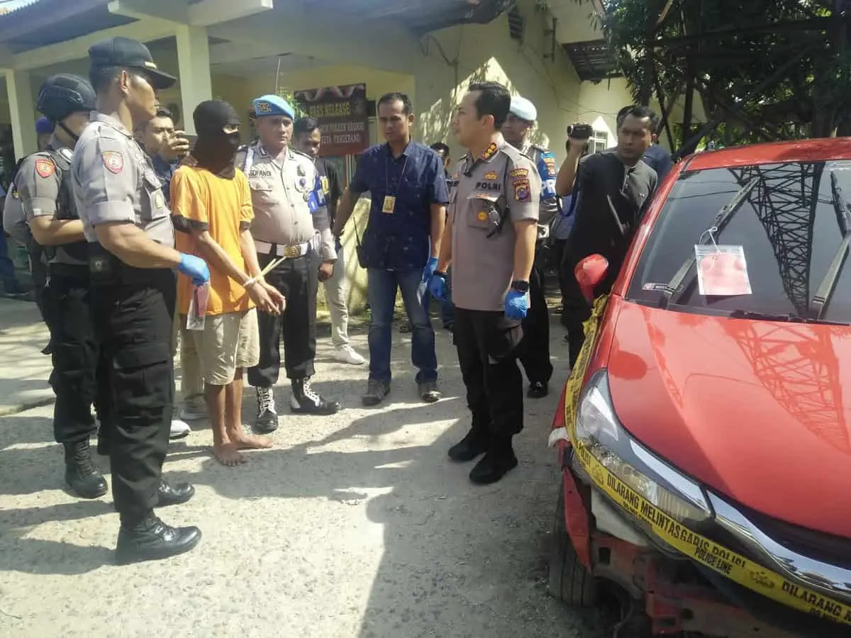 Terlilit Hutang, Pengangguran ini Nekat Rampok Taksi Online Terlilit Hutang, Pengangguran ini Nekat Rampok Taksi Online
