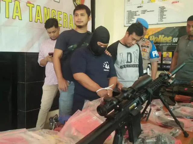 Kembali, Polisi Tangkap Perakit Air Softgun Jadi Senpi Hasil Pengembangan Kasus Kembali, Polisi Tangkap Perakit Air Softgun Jadi Senpi Hasil Pengembangan Kasus