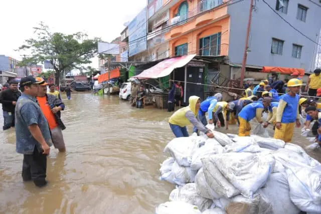 Titik Banjir di Kota Tangerang Mulai Surut Titik Banjir di Kota Tangerang Mulai Surut