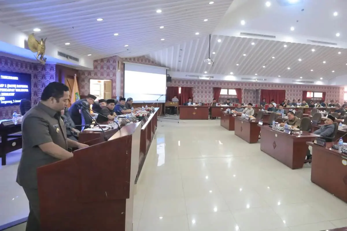 Rapat Paripurna Bahas Dua Raperda Inisiatif DPRD Kota Tangerang Rapat Paripurna Bahas Dua Raperda Inisiatif DPRD Kota Tangerang