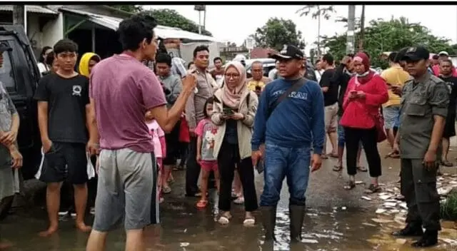 Viral, Camat Marahi Relawan Saat Bencana Banjir, Walikota Tangerang Minta Maaf Viral, Camat Marahi Relawan Saat Bencana Banjir, Walikota Tangerang Minta Maaf