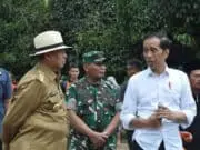 Wahidin Halim Dampingi Presiden Joko Widodo Tinjau Lokasi Banjir Bandang Lebak Wahidin Halim Dampingi Presiden Joko Widodo Tinjau Lokasi Banjir Bandang Lebak