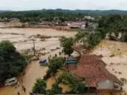 Wakaf Uang Sebagai Alternatif Revitalisasi Bencana Banjir di Lebak 
