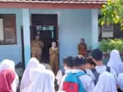 Layanan Perpustakaan Keliling Diskerpus Lebak Sambangi Bayah dan Cibeber Layanan Perpustakaan Keliling Diskerpus Lebak Sambangi Bayah dan Cibeber