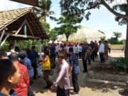 Banyak Warga Dolbon di Ibukota Banten, Istri Jokowi Bantu Seribu Jamban Banyak Warga Dolbon di Ibukota Banten, Istri Jokowi Bantu Seribu Jamban