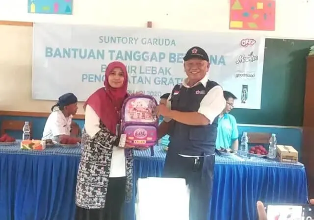 PMI Lebak dan Suntory Garuda Gelar Pengobatan Gratis di SDN 1 Banjar Irigasi