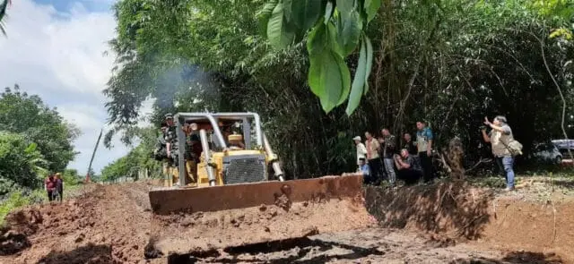 40 Tahun Tidak Berfungsi, Jalan Poros Kalak-Nyapah Kota Serang Kembali Dibuka 40 Tahun Tidak Berfungsi, Jalan Poros Kalak-Nyapah Kota Serang Kembali Dibuka
