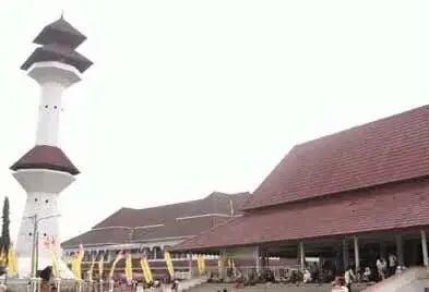 Dewan Kota Serang Sarankan Pemkot dan Ulama Duduk Bareng Bahas Masjid Agung Dewan Kota Serang Sarankan Pemkot dan Ulama Duduk Bareng Bahas Masjid Agung