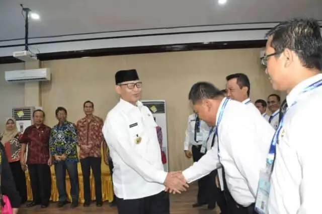 Gubernur WH: Kerja Harus Tenang Agar Profesional Gubernur WH: Kerja Harus Tenang Agar Profesional