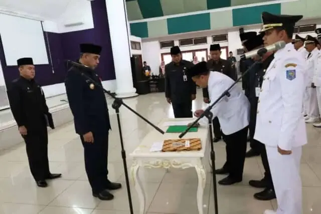 Bupati Lantik 223 Pejabat Pemkab Tangerang Bupati Lantik 223 Pejabat Pemkab Tangerang