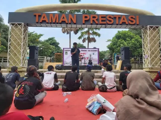 Peserta Terhipnosis Hingga Lupa Harta Benda di Acara Peringatan Hari Kanker Anak di Tangerang Peserta Terhipnosis Hingga Lupa Harta Benda di Acara Peringatan Hari Kanker Anak di Tangerang