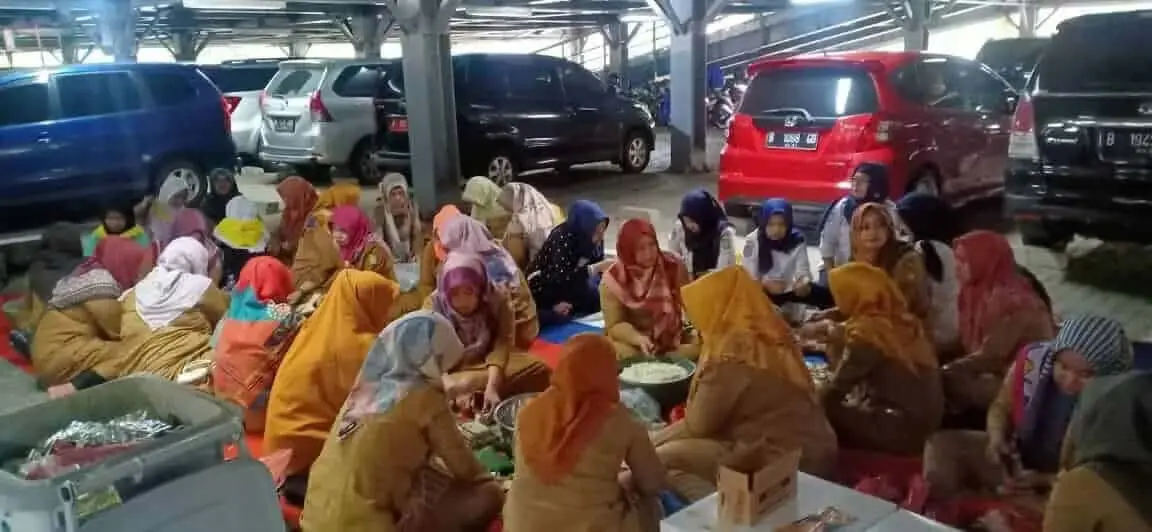Dapur Umum Pemkot Tangerang, Gerak Cepat Bantu Korban Banjir Dapur Umum Pemkot Tangerang, Gerak Cepat Bantu Korban Banjir