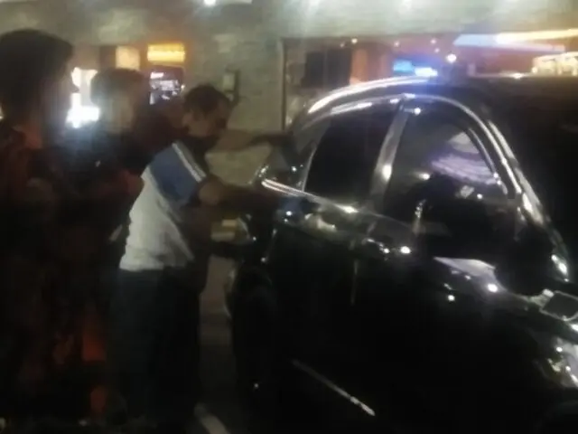 Pecah Kaca Mobil di Parkir Mall TangCity, Laptop dan Dokumen Penting Raib Pecah Kaca Mobil di Parkir Mall TangCity, Laptop dan Dokumen Penting Raib