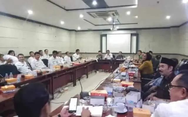 Sepakat, DPRD Bersama Pemkot Tangerang Akan Segera Menata Kawasan Kavling DPR Sepakat, DPRD Bersama Pemkot Tangerang Akan Segera Menata Kawasan Kavling DPR