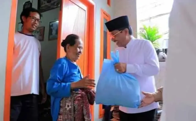 Tangerang Bersedekah Bentuk Kepedulian Terhadap Sesama Tangerang Bersedekah Bentuk Kepedulian Terhadap Sesama