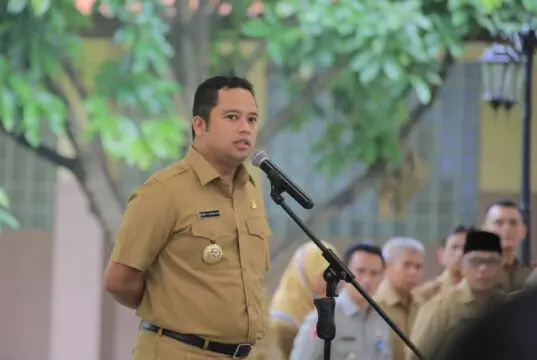 Pimpin Apel, Arief Ingatkan Pegawai Saling Dukung Tangani Banjir Pimpin Apel, Arief Ingatkan Pegawai Saling Dukung Tangani Banjir