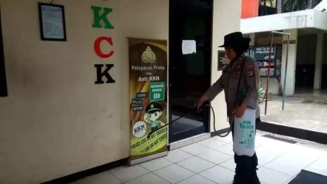 Cegah Corona, Polsek Karawaci Lakukan Bersih Bersih Cegah Corona, Polsek Karawaci Lakukan Bersih Bersih