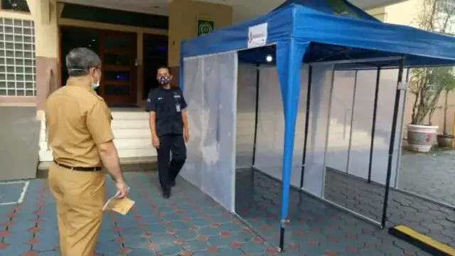 Cegah Covid-19, Kota Tangerang Bikin Bilik Disinfektan