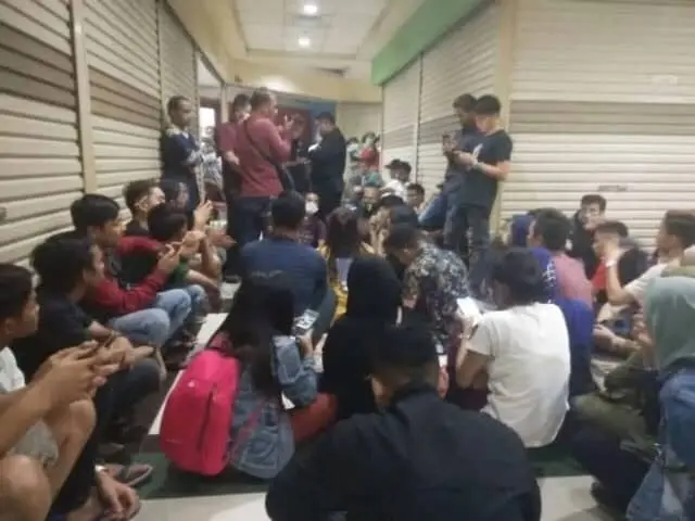 Akibat Corona, Mall CBD Ciledug Sepi Pedagang Meradang Akibat Corona, Mall CBD Ciledug Sepi Pedagang Meradang