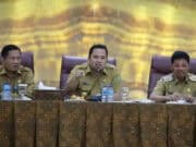 Rapat Evaluasi, Arief: Layani Masyarakat Dengan Sepenuh Hati Rapat Evaluasi, Arief: Layani Masyarakat Dengan Sepenuh Hati