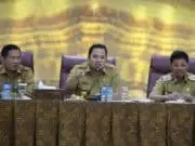 Rapat Evaluasi, Arief: Layani Masyarakat Dengan Sepenuh Hati Rapat Evaluasi, Arief: Layani Masyarakat Dengan Sepenuh Hati