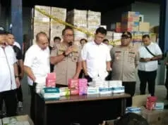 Polisi Sita Ratusan Ribu Masker di Neglasari Kota Tangerang