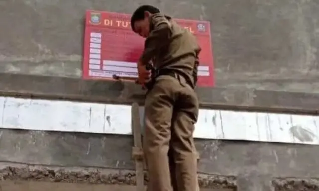 Tak Kantongi IMB Ruko Disegel Satpol PP Kota Tangerang Tak Kantongi IMB Ruko Disegel Satpol PP Kota Tangerang