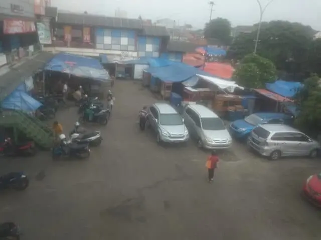 Dampak Virus Corona, Begini Keadaan Pasar Tradisional di Tangerang Dampak Virus Corona, Begini Keadaan Pasar Tradisional di Tangerang