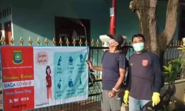 Manja! Disinfektan Sendiri, Warga Kota Tangerang Lawan Corona Manja! Disinfektan Sendiri, Warga Kota Tangerang Lawan Corona